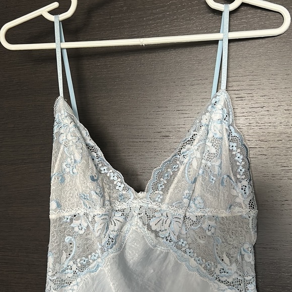 Light blue night gown size M - Picture 2 of 9